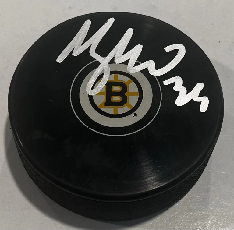 MORGAN GEEKIE SIGNED BOSTON BRUINS HOCKEY PUCK W/ CASE COA