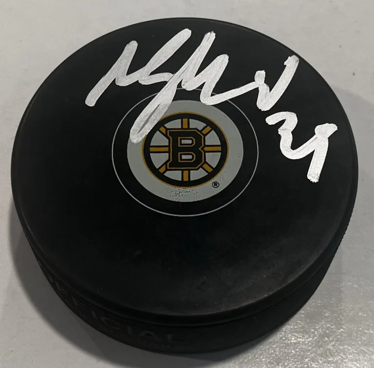 MORGAN GEEKIE SIGNED BOSTON BRUINS HOCKEY PUCK W/ CASE COA