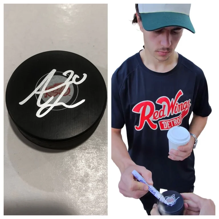 ALBERT JOHANSSON SIGNED DETROIT RED WINGS HOCKEY PUCK W/ CASE COA