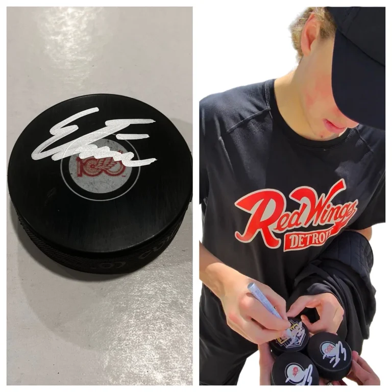 EMMITT FINNIE SIGNED DETROIT RED WINGS HOCKEY PUCK W/ CASE COA