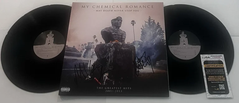 MY CHEMICAL ROMANCE SIGNED GREATEST HITS LP VINYL RECORD ALBUM FRANK MIKEY JSA