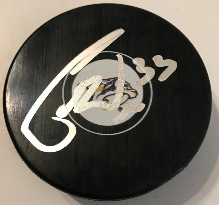 COLIN WILSON SIGNED NASHVILLE PREDATORS PUCK W/CASE COA