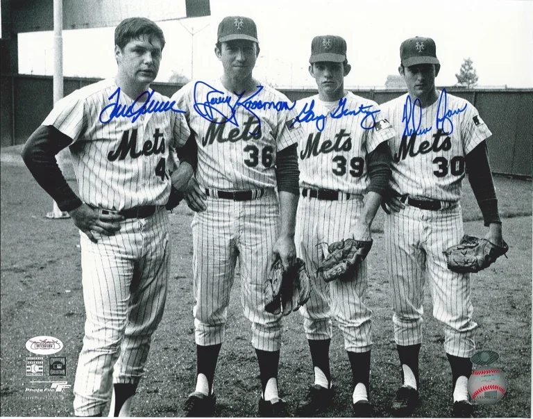 1969 MIRACLE METS PITCHERS SIGNED 11X14 PHOTO JSA RYAN SEAVER KOOSMAN GENTRY