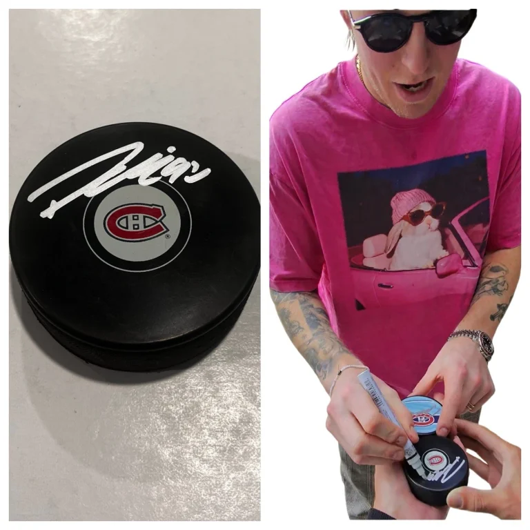PATRIK LAINE SIGNED MONTREAL CANADIENS HOCKEY PUCK W/ CASE COA