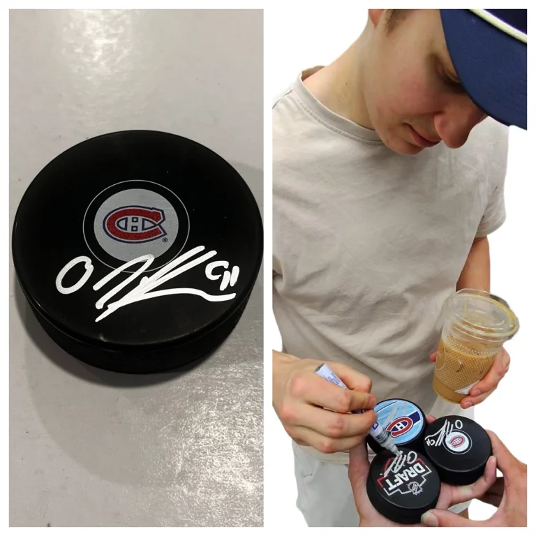 OLIVER KAPANEN SIGNED MONTREAL CANADIENS HOCKEY PUCK W/ CASE COA