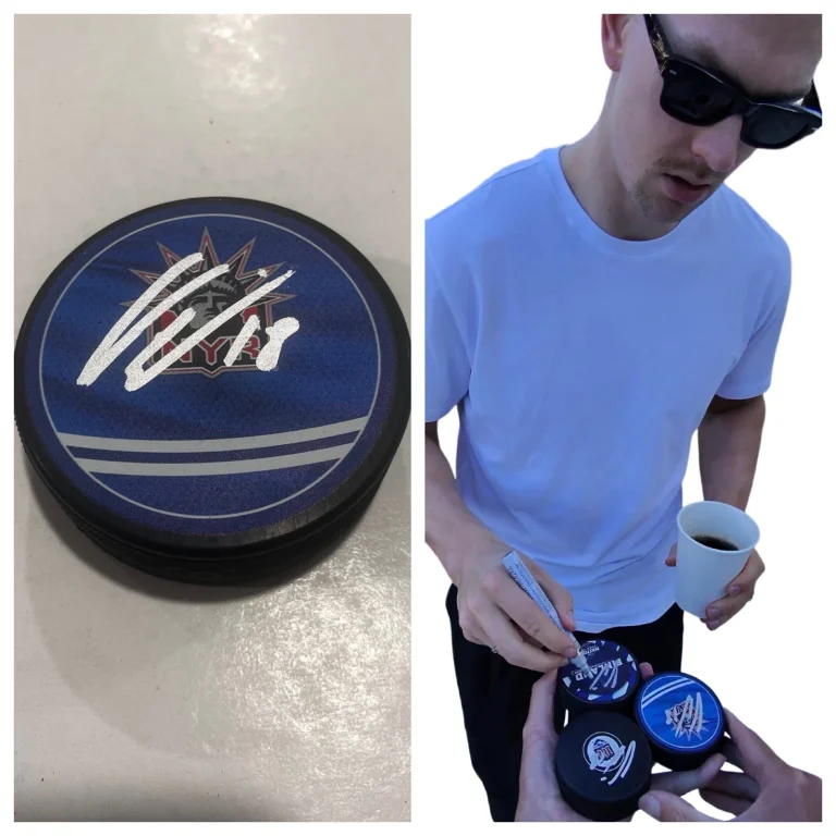 URHO VAAKANAINEN SIGNED NEW YORK RANGERS HOCKEY PUCK W/ CASE COA