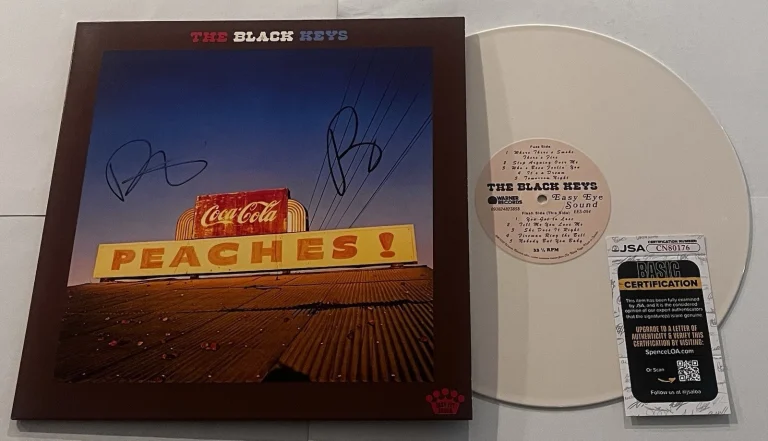 THE BLACK KEYS BAND SIGNED PEACHES LP VINYL RECORD ALBUM DAN PATRICK JSA COA