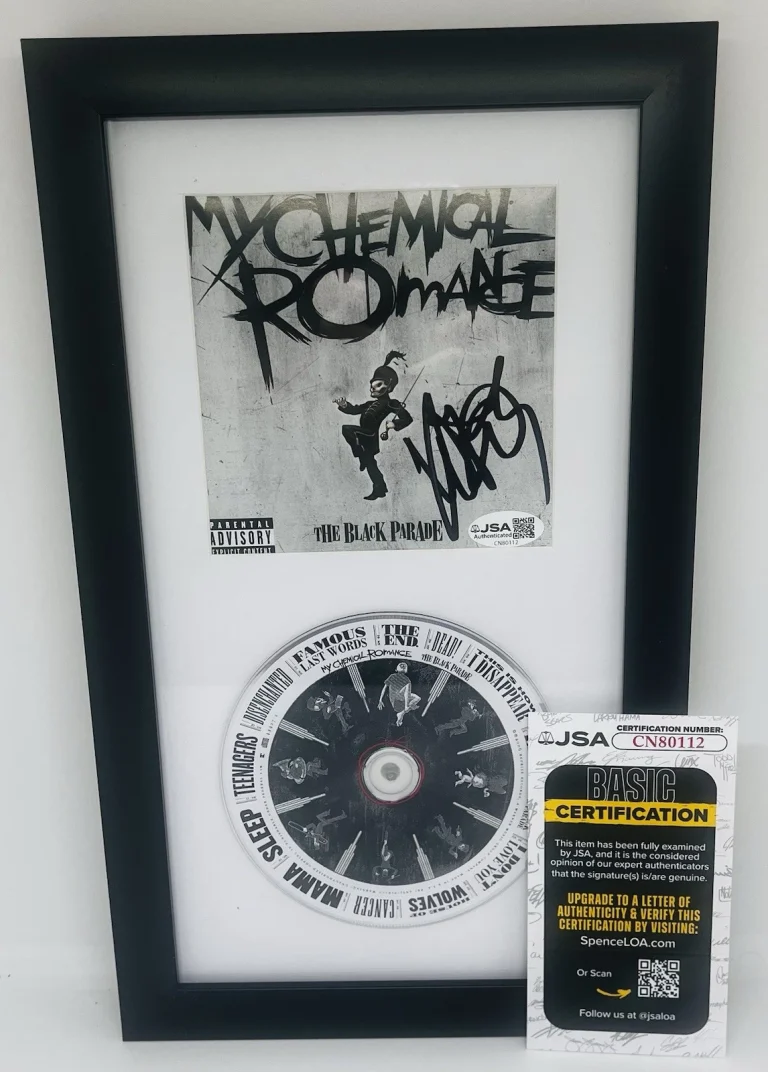 FRANK IERO SIGNED MY CHEMICAL ROMANCE WELCOME TO THE BLACK FRAMED CD ALBUM JSA