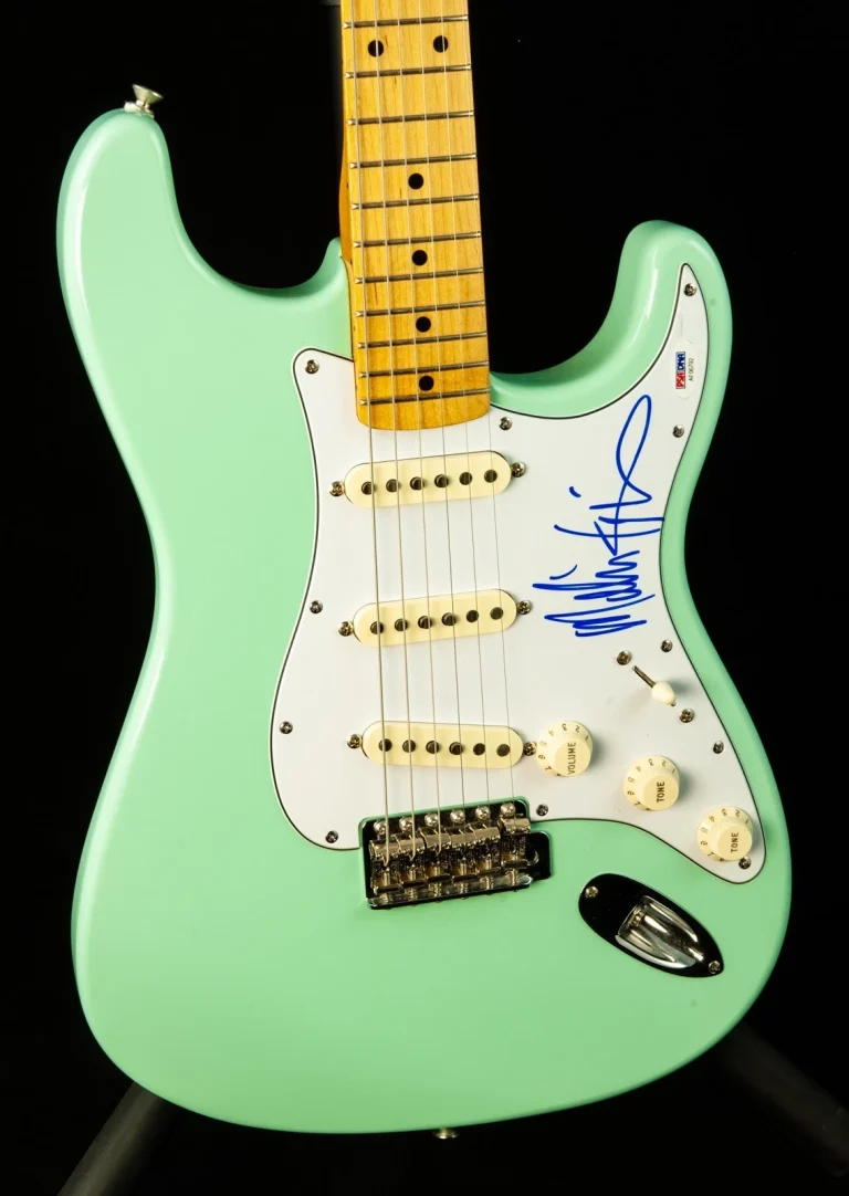 Melissa Etheridge Signed Fender Stratocaster Guitar PSA DNA LOA