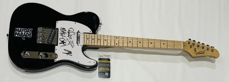 MAYDAY PARADE SIGNED BLACK ELECTRIC GUITAR DEREK SANDERS ALL 5 JSA COA