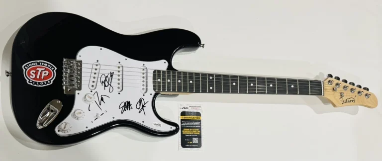 STONE TEMPLE PILOTS SIGNED ELECTRIC GUITAR JEFF DEAN ROBERT ERIC 4X JSA COA
