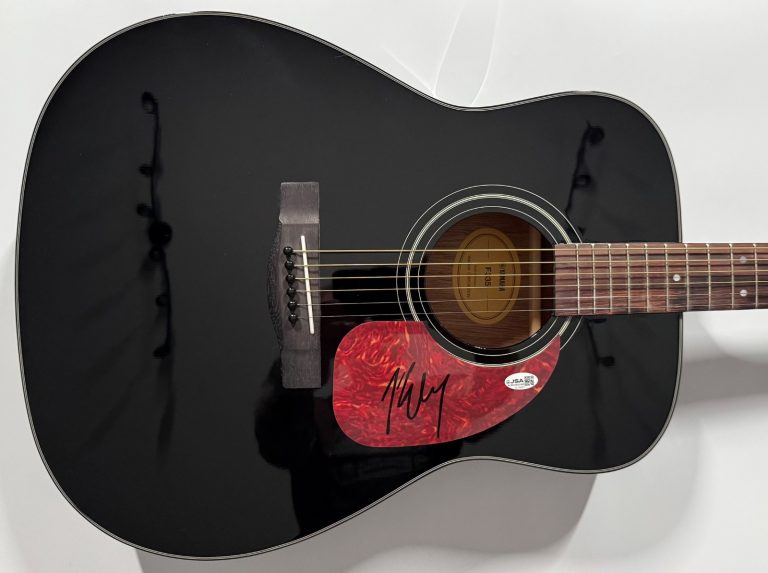 Kenny Chesney JSA Autograph Signed Guitar Yamaha Acoustic