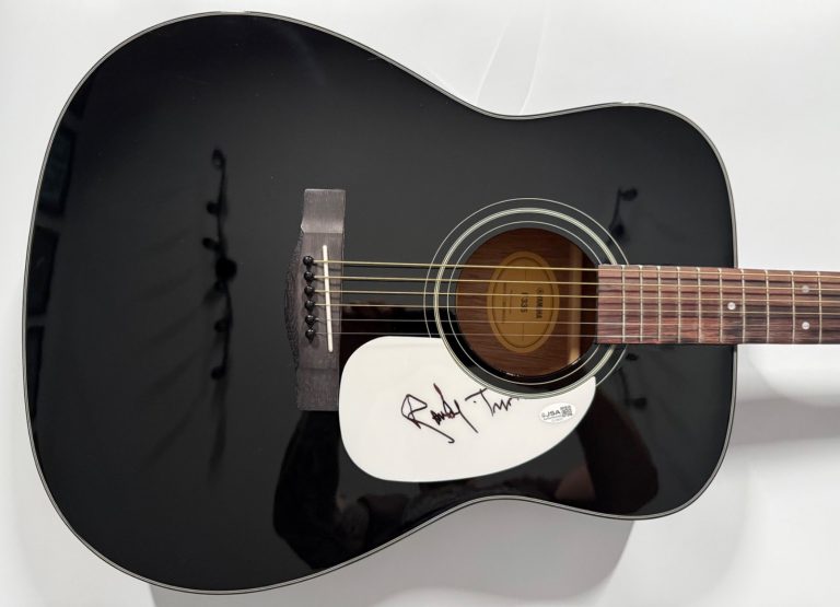 Randy Travis JSA Autograph Signed Guitar Yamaha Acoustic