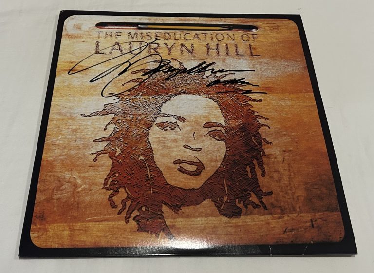 LAURYN HILL SIGNED THE MISEDUCATION OF LAURYN HILL VINYL RECORD JSA