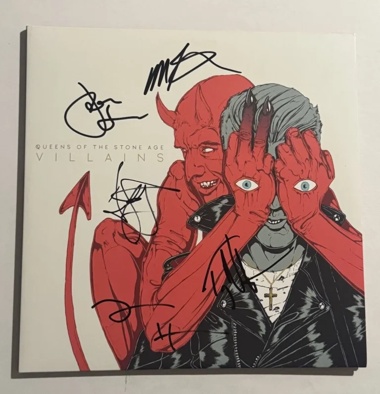 QUEENS OF THE STONE AGE FULL BAND SIGNED VINYL RECORD AUTOGRAPHED JOSH HOMME COA