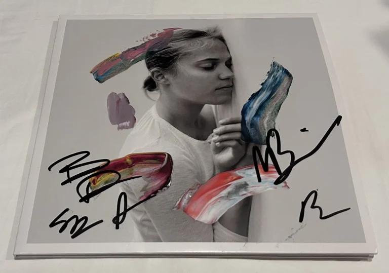 THE NATIONAL SIGNED I AM EASY TO FIND VINYL RECORD JSA