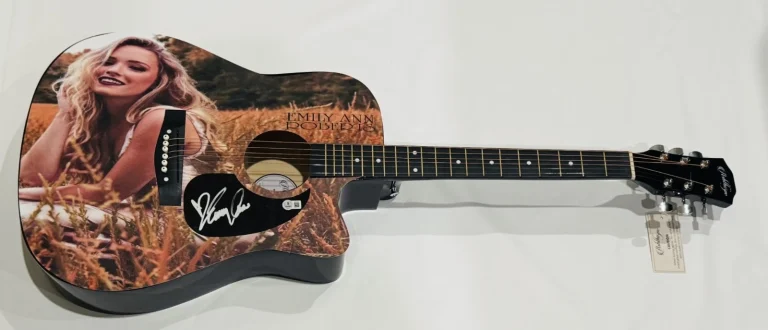 EMILY ANN ROBERTS SIGNED CUSTOM ACOUSTIC GUITAR YEEHAW MEEMAW BECKETT COA