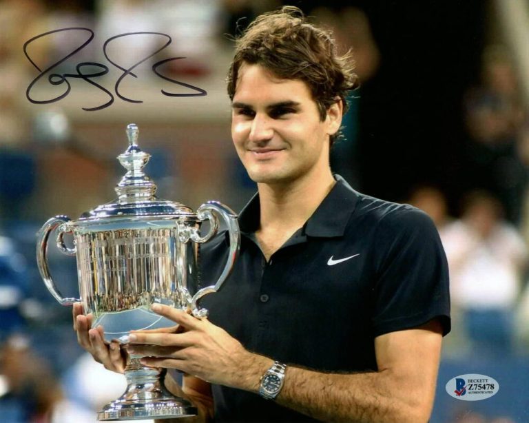 ROGER FEDERER SIGNED AUTOGRAPH 8X10 PHOTO - TENNIS ICON HOLDING TROPHY, BECKETT