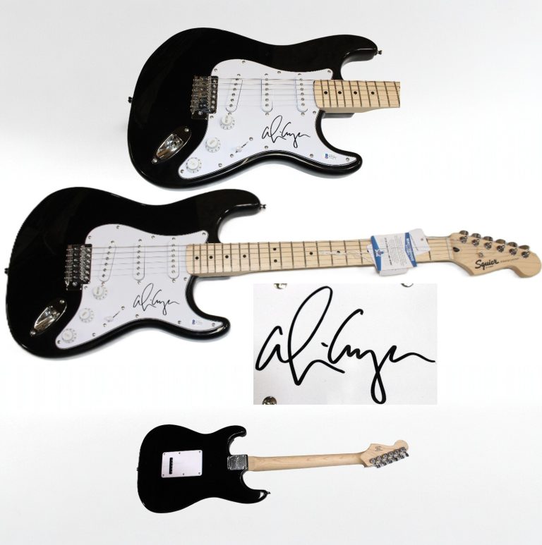 Alice Cooper Autographed/Signed Full-Size Electric Guitar Beckett Witness 59274
