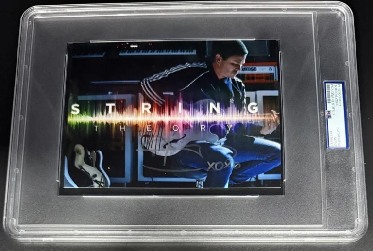 Tom DeLonge Blink 182 Star Signed Autograph PSA/DNA Encapsulated 7x9 Photo COA A
