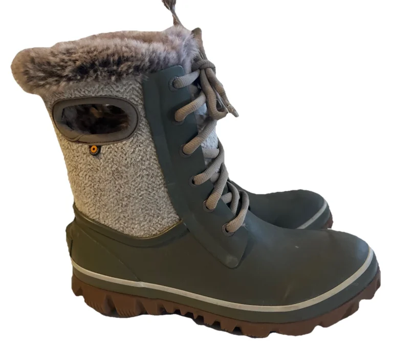 Bogs Women’s Arcata Knit Waterproof Winter Boots, Size 7 Green Tan