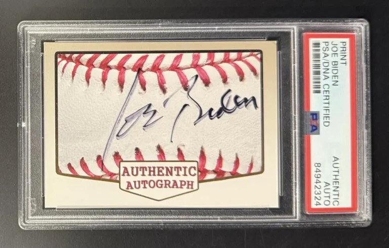 Joe Biden Signed Autograph PSA/DNA COA Slab President Authentic Baseball Card