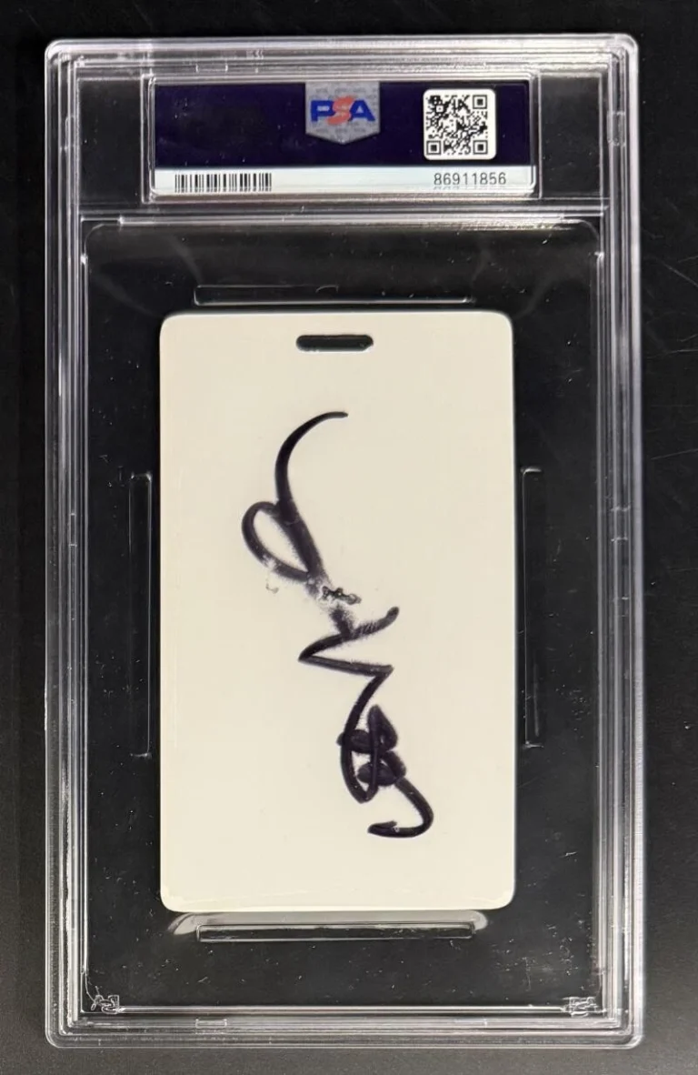 Willie Nelson Signed Autograph PSA/DNA COA Slabbed Farm Aid 2004 Artist Pass
