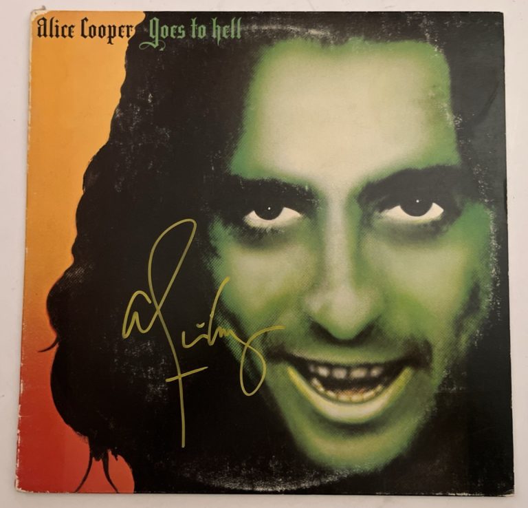 Alice Cooper Goes To Hell Signed Autographed Record LP Beckett Certified