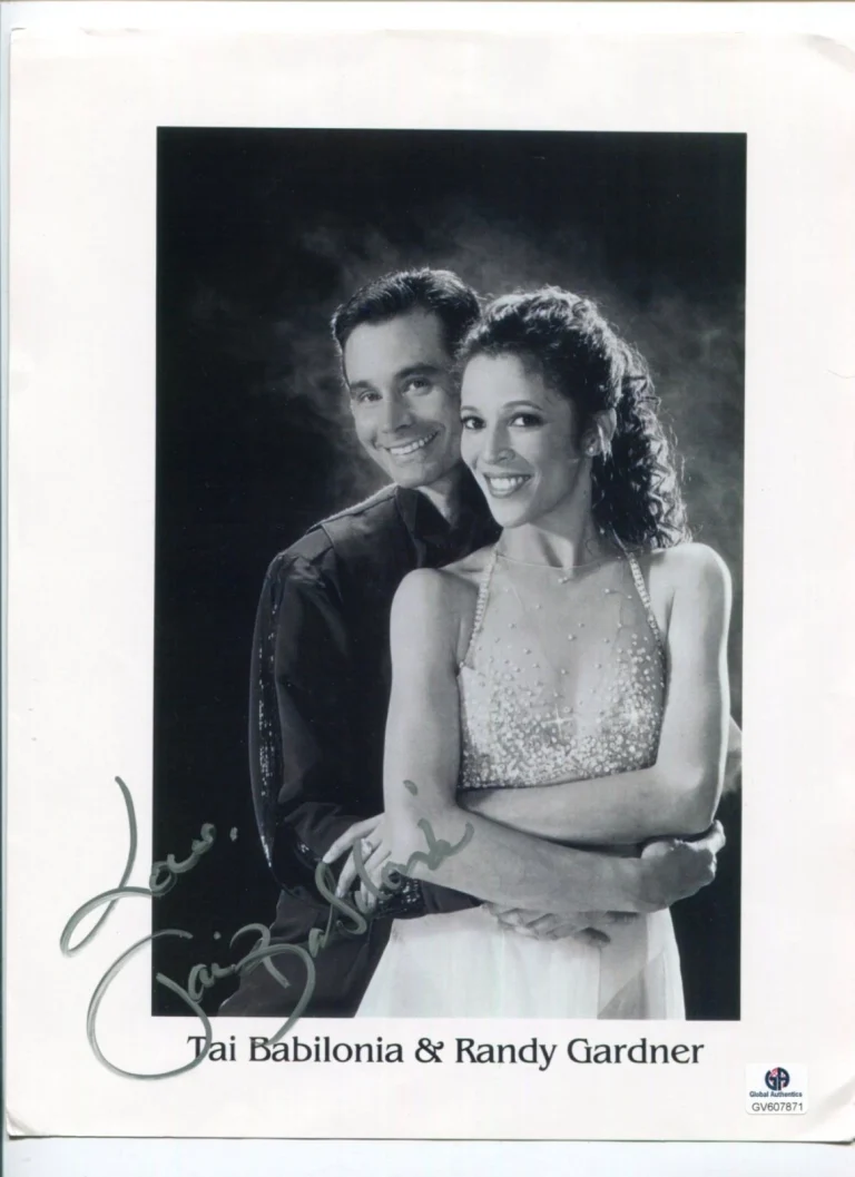 Tai Babilonia US Olympic Figure Skater World Champ Signed Autograph Photo GA COA