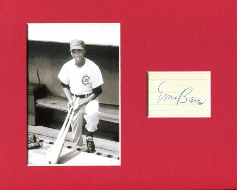 Ernie Banks Chicago Cubs HOF Mr. Cub NL MVP Signed Autograph Photo Display MLB