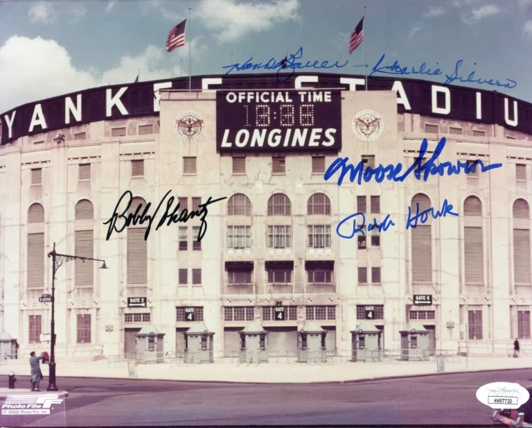 Hank Bauer Charlie Silvera Bill Skowron Shantz Houk NY Yankees Signed Photo JSA