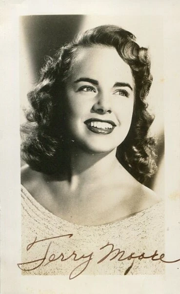Terry Moore Peyton Place Come Back Little Sheba Batman Signed Autograph Photo