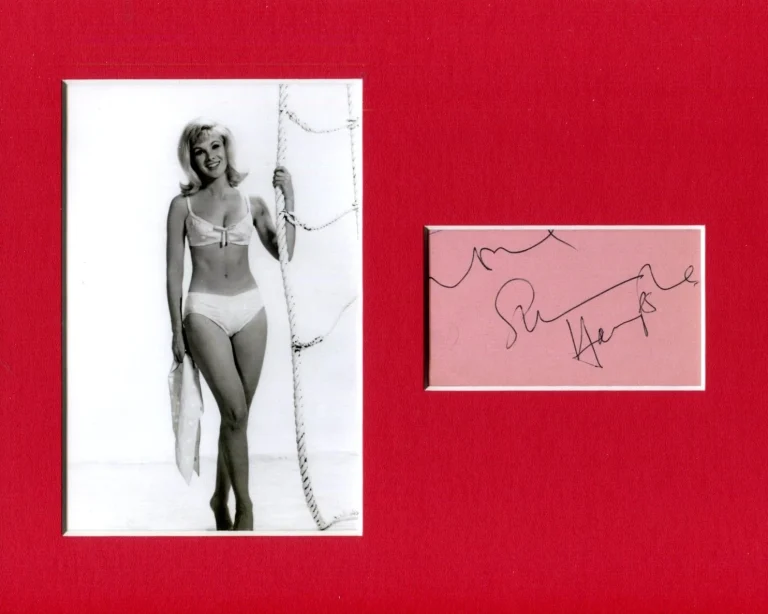 Susan Hampshire Monarch of the Glen Forsyte Saga Signed Autograph Photo Display