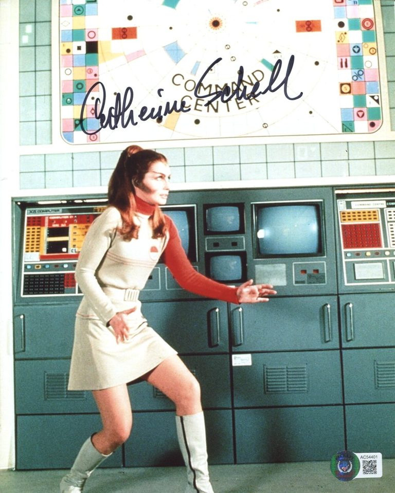 Catherine Schell Space: 1999 Doctor Who Bond Signed Autograph Photo BAS Beckett