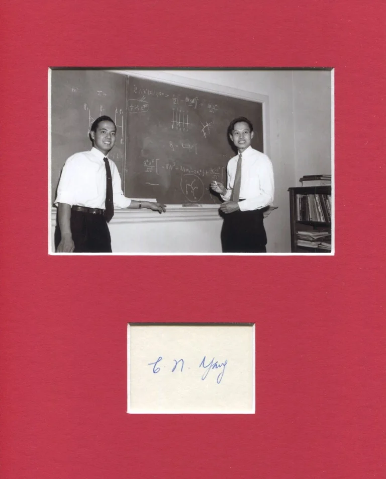 C. N. Yang Chen-Ning Nobel Prize Physics Yang-Mills Theor Signed Autograph Photo