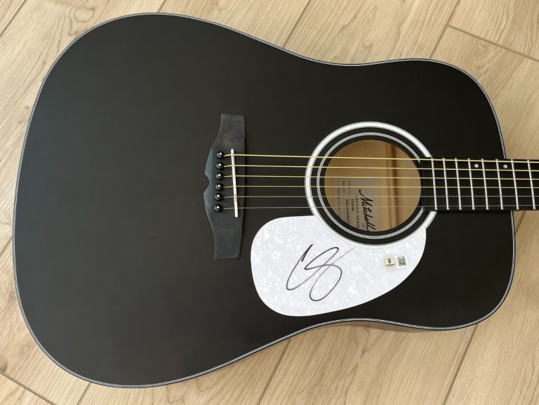 CHRIS STAPLETON SIGNED AUTOGRAPH 41