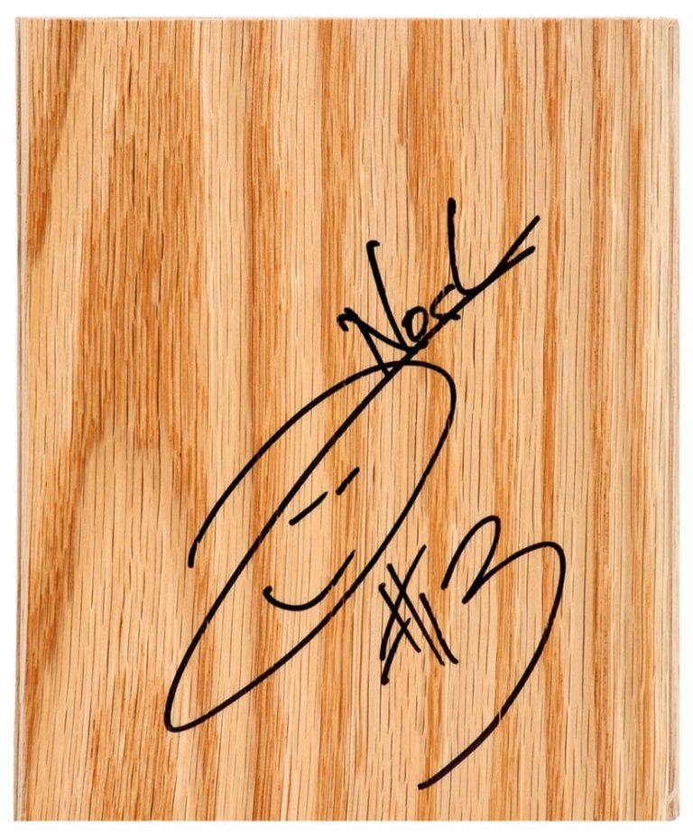 Joakim Noah (CHICAGO BULLS) Signed 5×6 Floor Piece - (SCHWARTZ COA)
