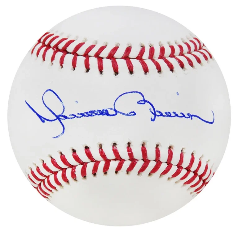 Mariano Rivera (NEW YORK YANKEES) Signed Rawlings Official MLB Baseball (SS COA)