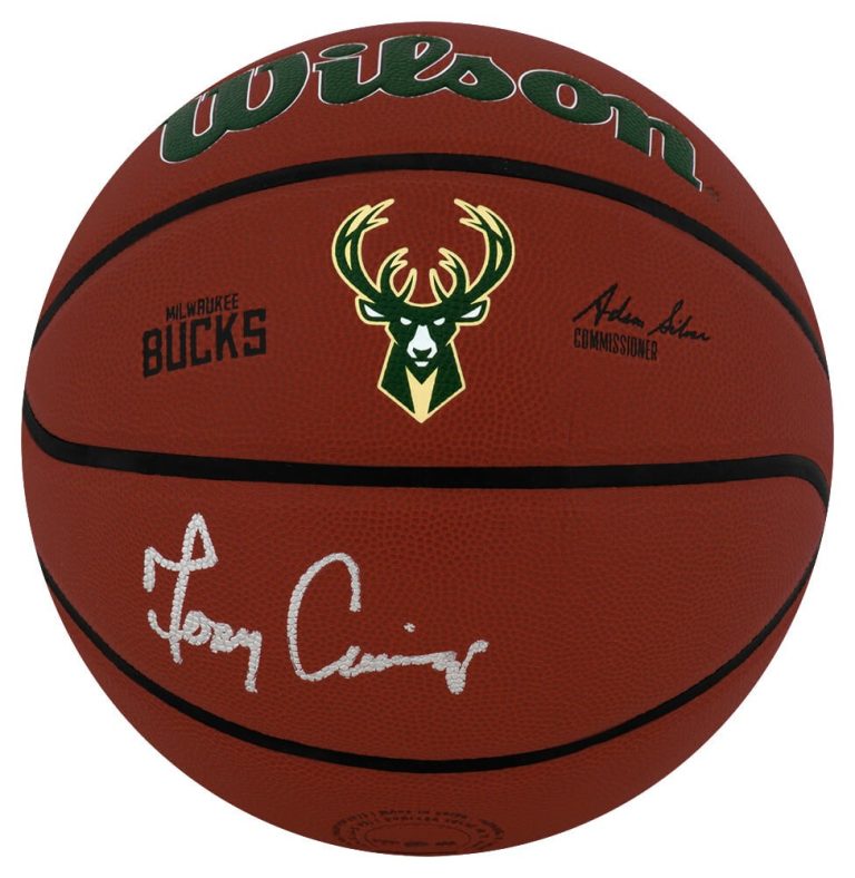 Terry Cummings Signed Bucks Logo Wilson Alliance NBA Basketball - (SCHWARTZ COA)