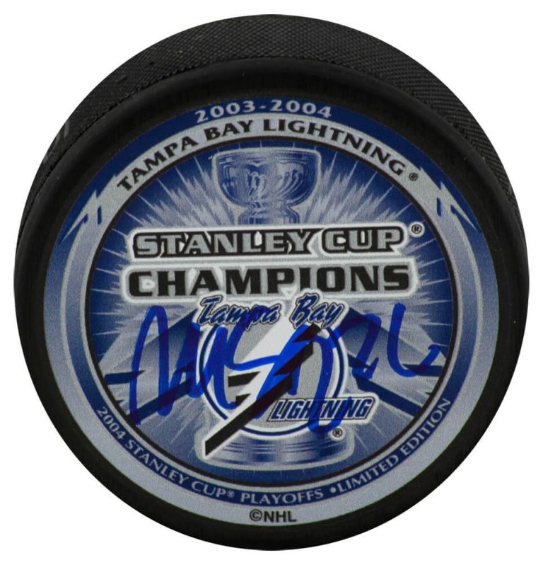 Martin St. Louis Signed Lightning 2004 Stanley Cup Champs Hockey Puck - (SS COA)