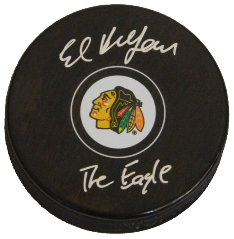 ED BELFOUR Signed Chicago Blackhawks Logo Hockey Puck w/The Eagle - SCHWARTZ