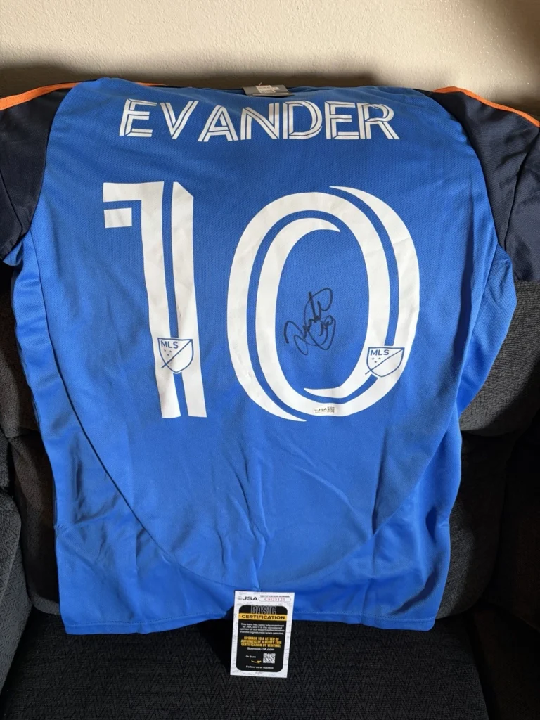 Evander da Silva Ferreira SIGNED FC Cincinnati Jersey L JSA Authentication COA