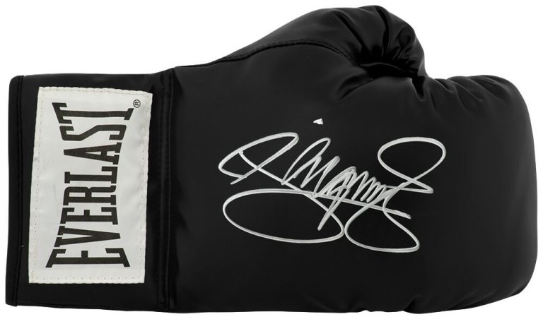 Manny Pacquiao Signed Everlast Black Boxing Glove - (SCHWARTZ SPORTS COA)