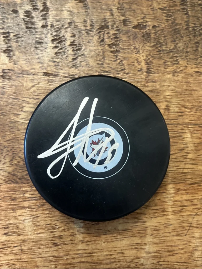 Jonathan Toews Signed Winnipeg Jets Puck JSA Coa Autographed