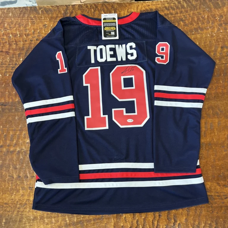 Jonathan Toews Signed Winnipeg Jets Jersey JSA Coa Autographed