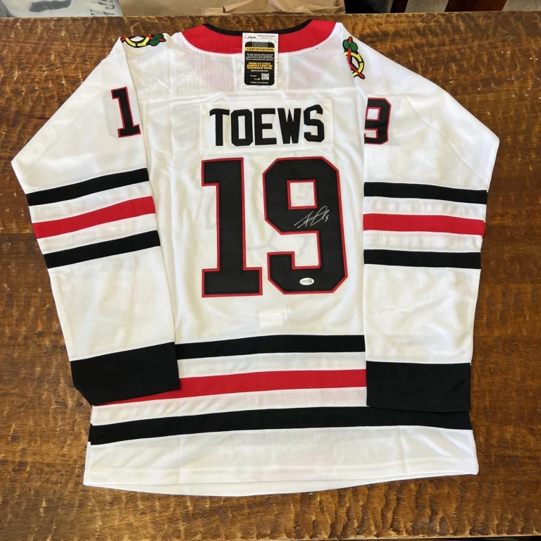 Jonathan Toews Signed Chicago Blackhawks Jersey JSA Coa Autographed