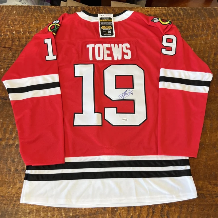 Jonathan Toews Signed Chicago Blackhawks Jersey JSA Coa Autographed
