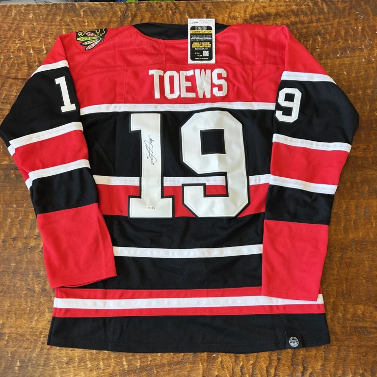 Jonathan Toews Signed Chicago Blackhawks Jersey JSA Coa Autographed