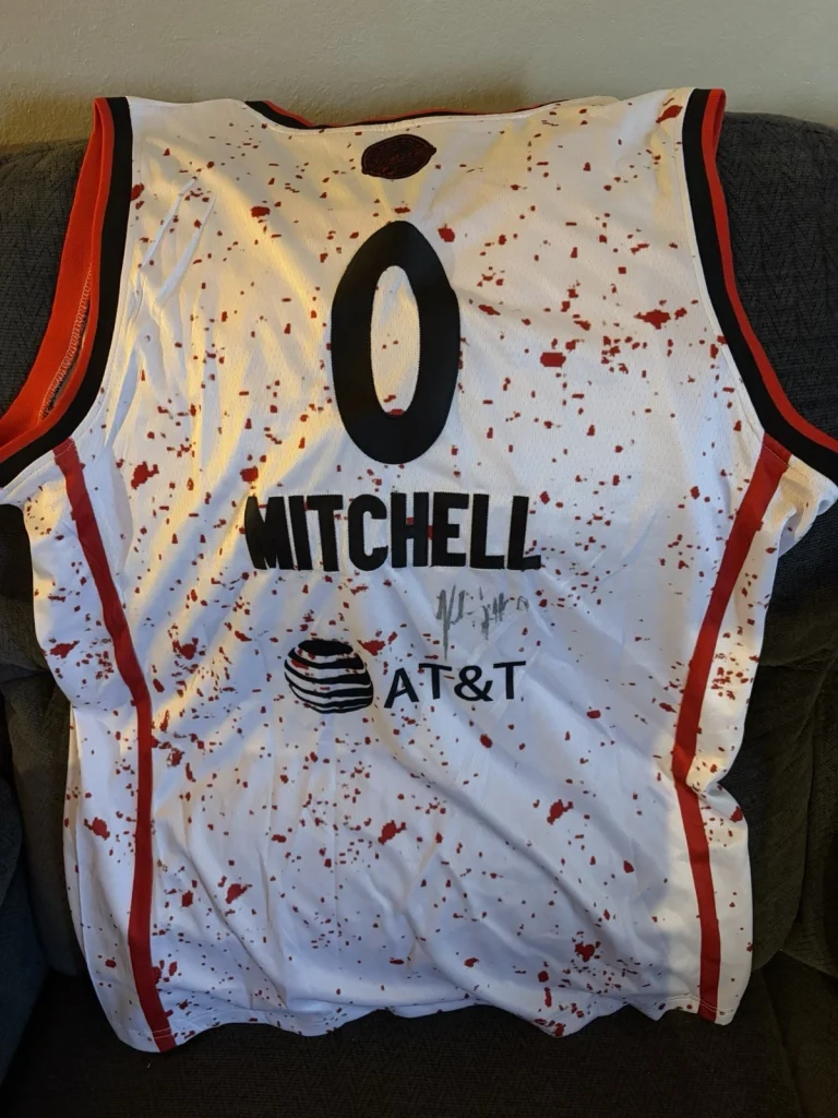 Kelsey Mitchell Signed Stitched Jersey L Indiana Fever New Stranger Things GTP
