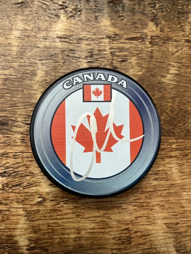 Connor McDavid Signed Canada Hockey Puck JSA Coa Oilers
